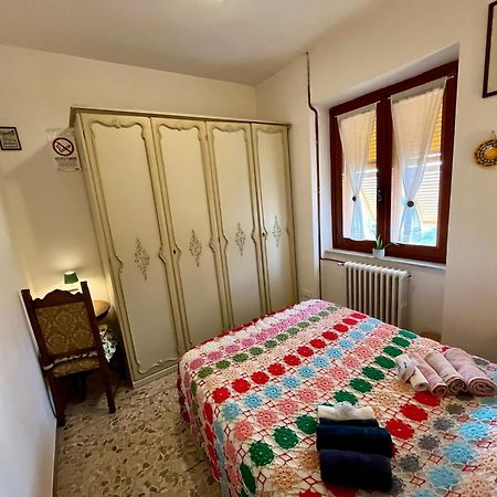La Ginestra B&B Fosdinovo Buitenkant foto