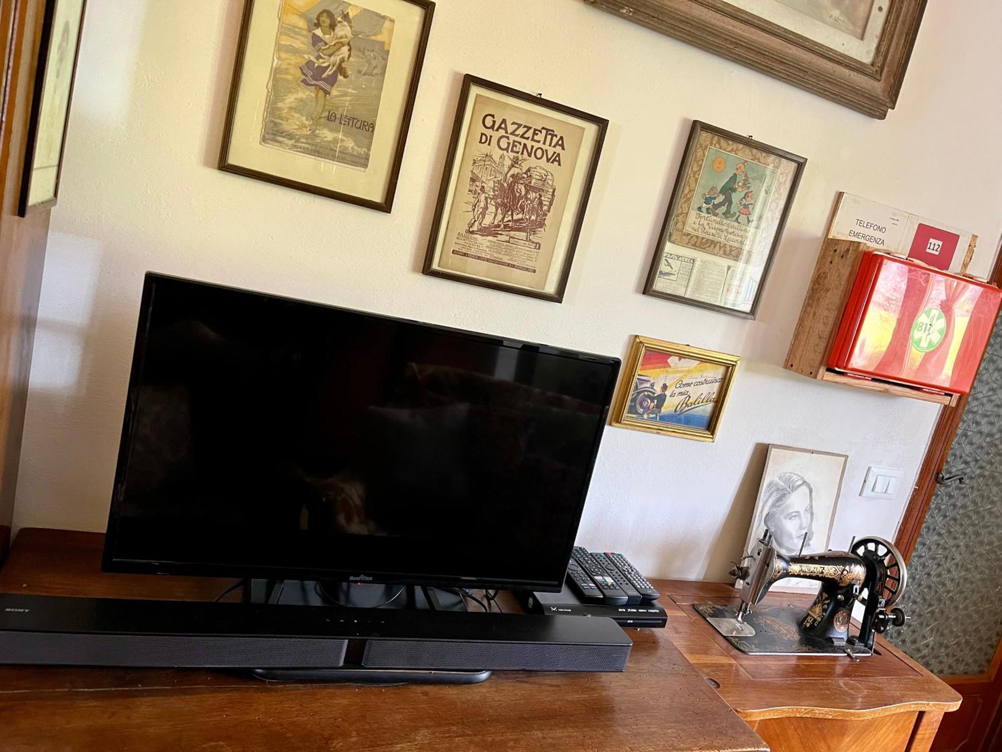 La Ginestra B&B Fosdinovo Buitenkant foto